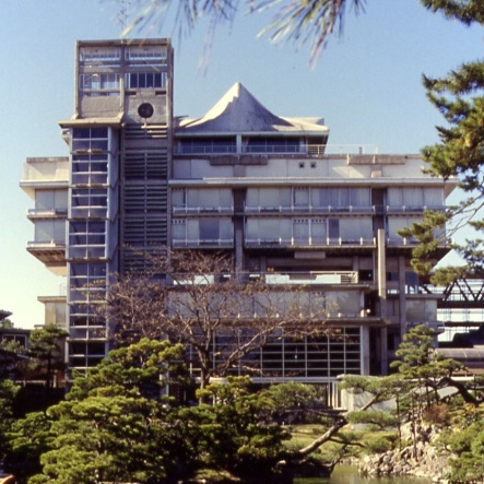 Kiyonori Kikutake: Toko-en Hotel - #SOSBRUTALISM